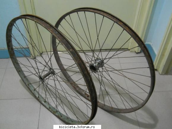 incepem cu rotile, urmeaza si originale pe talon. bicicleta victoria