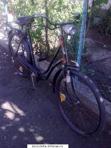 de citeva zile in colevtia mea o nemtoaica veritabila ,roti de 26 bicla  veisman  1938
