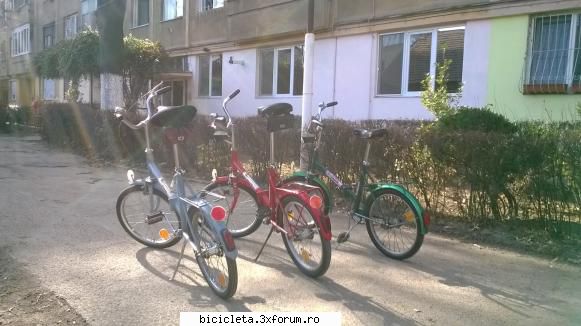 mă poate ajuta cineva cu un roşu pentru cea ...verde? nu gratis, la plimbare