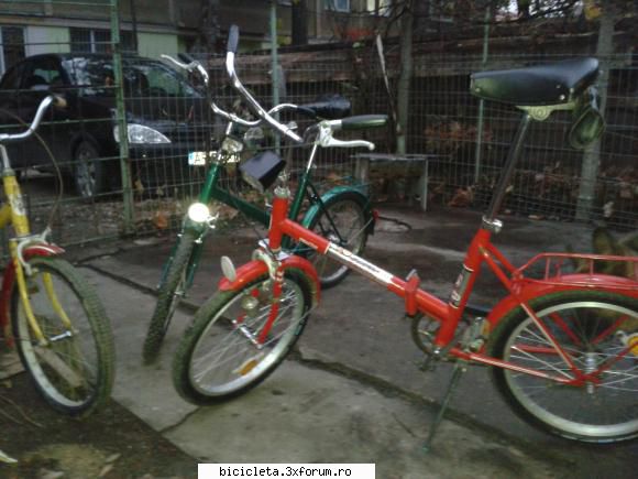 Primul Pegas pe care l-am reconditionat - acum se văd următoarele: cea verde - Biciclete in lucru