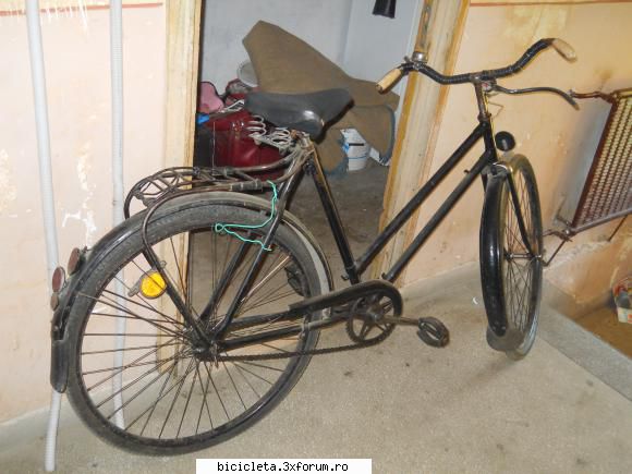 Vanatoarea de biciclete - Stop original, iar ca bonus, intra si cel de - Poze biciclete vechi