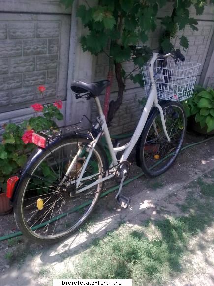 bicla alba.... bicicleta alba