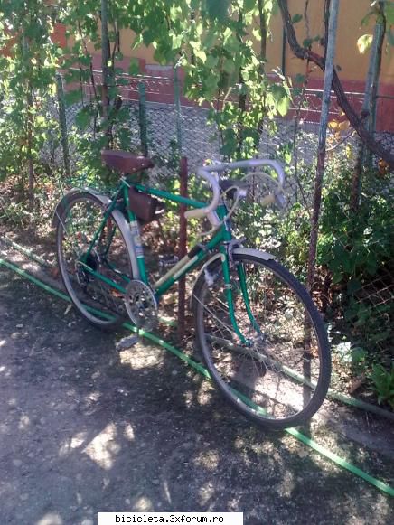 bicla a mai primit din partea mea ,far ,pompa ,genuta si ochi pisica spite cu virsta ei.... sputnik
